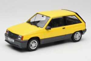 Opel Corsa A SR Jaune MCG 1:18 MCG18431 Métal