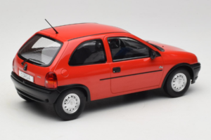 Opel Corsa B Rouge MCG 1:18 MCG18513 Métal — image 2 sur 6