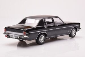 Opel Diplomat V8 Noir Norev 1:18 183687 Métal — image 2 sur 6