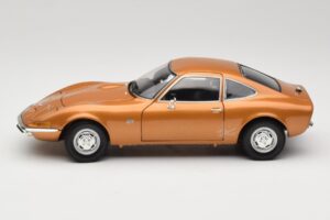 Opel GT Or Minichamps 1:18 180049025 Métal — image 4 sur 8