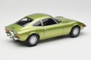 Opel GT Green Metallic Minichamps 1:18 180049029 Métal — image 3 sur 8