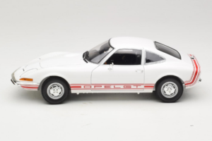 Opel GT Blanc Minichamps 1:18 180049027 Métal — image 4 sur 8