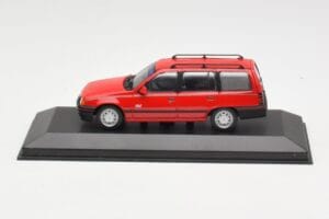 Opel Kadett E Club Break Rouge Minichamps 1:43 400045910 Métal