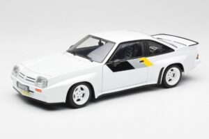 Opel Manta 400 Homologation Blanc Revell 1:18 8819 Métal