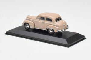 Opel Olympia A Beige Minichamps 1:43 430040404 Métal — image 3 sur 4