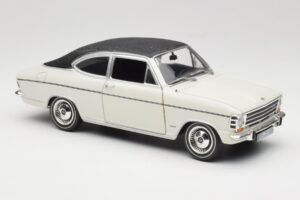 Opel Olympia A Coupé Blanc Noir Revell 1:18 8446 Métal — image 6 sur 8
