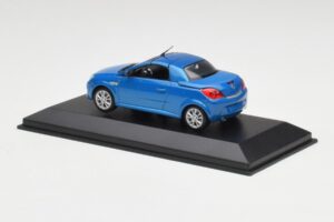 Opel Tigra Twin Top Bleu Minichamps 1:43 919084 Métal — image 3 sur 4