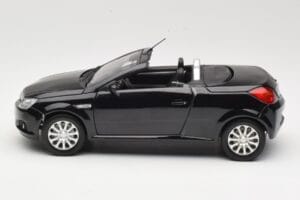 Opel Tigra TwinTop B Noir Norev 1:18 183600 Métal — image 4 sur 8