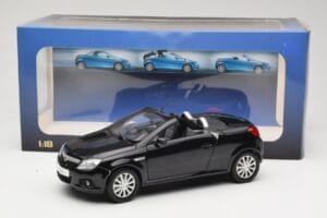 Opel Tigra TwinTop B Noir Norev 1:18 183600 Métal — image 8 sur 8
