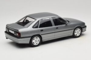 Opel Vectra A 2000 16V Gris Foncé MCG 1:18 MCG18462 Métal — image 2 sur 6