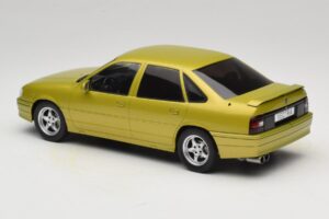 Opel Vectra A 2000 16V Jaune MCG 1:18 MCG18463 Métal — image 5 sur 6