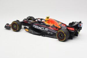 Oracle Red Bull Racing RB18 #11 S. Perez Miami GP 2022 Minichamps 1:18 110220511 Métal — image 5 sur 6