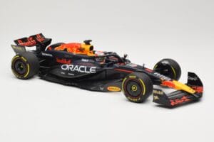Red Bull Racing RB20 #1 M. Verstappen Winner China GP 2024 Minichamps 1:18 110240501 Métal — image 4 sur 6