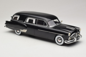 Packard Henney Noir BoS Models 1:18 BOS342 Métal — image 4 sur 6