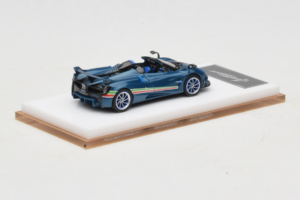 Pagani Huayra Tricolore Roadster Bleu Henson & Heaven 1:64 PHTRB01 Résine — image 3 sur 8