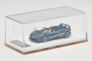 Pagani Huayra Tricolore Roadster Bleu Henson & Heaven 1:64 PHTRB01 Résine — image 6 sur 8