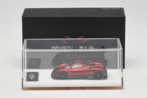 Pagani Zonda Tricolore Rouge Henson & Heaven 1:64 PZTR01 Métal — image 7 sur 7