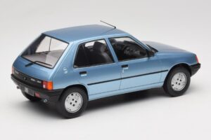 Peugeot 205 Bleu MCG 1:18 MCG18491 Métal — image 2 sur 6