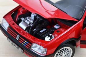 Peugeot 205 GTi 1.9 PTS Deco Vallelunga Rouge Norev 1:18 184846 Métal — image 3 sur 3