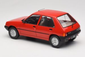 Peugeot 205 Rouge MCG 1:18 MCG18492 Métal — image 5 sur 6