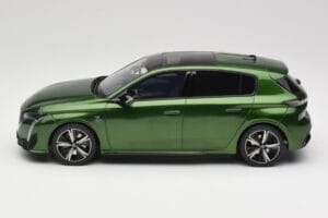 Peugeot 308 GT Olivine Green Otto 1:18 OT458 Résine — image 3 sur 6