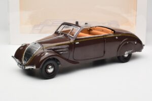Peugeot 402 Eclipse Chocolat Norev 1:18 184873 Métal — image 12 sur 12