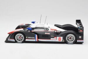 Peugeot 908 HDi LMP1 #8 S. Sarrazin / P. Lamy / S. Bourdais 24 Hours of Le Mans 2nd 2007 Minichamps 1:18 150071208 Métal — image 3 sur 6