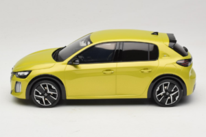 Peugeot E-208 GT Jaune Agueda Otto 1:18 OT1164 Résine — image 3 sur 6