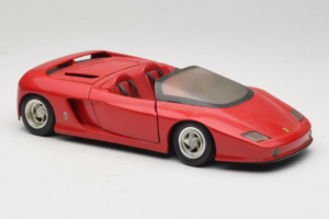 Pininfarina Mythos Rouge Revell 1:18 8806 Métal — image 6 sur 8