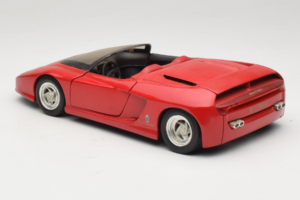 Pininfarina Mythos Rouge Revell 1:18 8806 Métal — image 7 sur 8