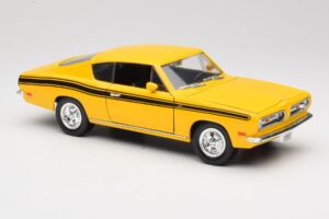 Plymouth Barracuda Jaune Road Legends 1:18 92178 Métal — image 6 sur 8