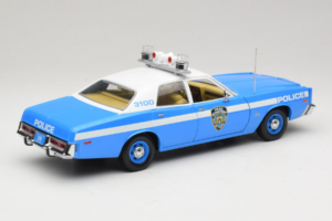 Plymouth Fury Police Pursuit New York Police Department GreenLight 1:18 19043 Métal — image 3 sur 8