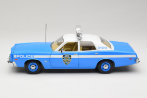 Plymouth Fury Police Pursuit New York Police Department GreenLight 1:18 19043 Métal — image 4 sur 8
