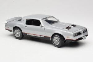 Pontiac Firebird Formula Argent ERTL 1:18 33514 Métal — image 6 sur 8
