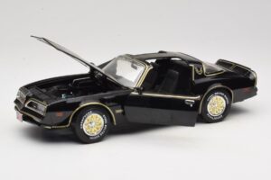 Pontiac Firebird Trans Am SE Smokey and the Bandit Joyride 1:18 33121 Métal — image 2 sur 8