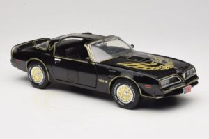 Pontiac Firebird Trans Am SE Smokey and the Bandit Joyride 1:18 33121 Métal — image 6 sur 8