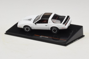 Pontiac Firebird Blanc IXO 1:43 CLC582N Métal — image 3 sur 4