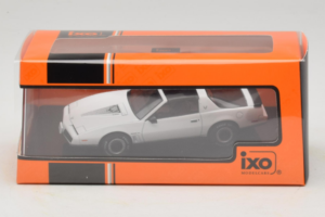 Pontiac Firebird Blanc IXO 1:43 CLC582N Métal — image 4 sur 4