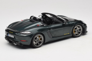 Porsche 718 Spyder RS Weissach Pack Forest Green Norev 1:18 187272 Métal — image 3 sur 8