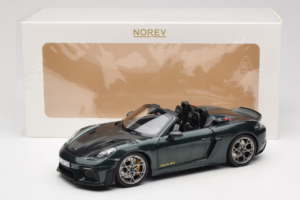 Porsche 718 Spyder RS Weissach Pack Forest Green Norev 1:18 187272 Métal — image 8 sur 8