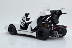 Porsche 908/02 #66A S. McQueen Holtville 1970 AUTOart 1:18 87073 Métal — image 3 sur 8