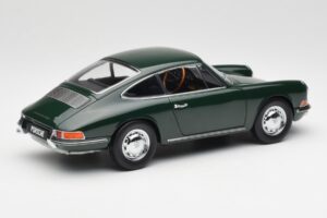Porsche 911 901 Irish Vert Kyosho 1:18 08969G Métal — image 3 sur 8