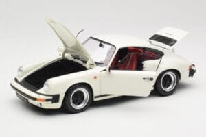 Porsche 911 930 Carrera 3.2 Grand Prix White Minichamps 1:18 100063024 Métal — image 2 sur 8