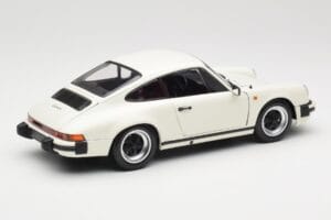 Porsche 911 930 Carrera 3.2 Grand Prix White Minichamps 1:18 100063024 Métal — image 3 sur 8