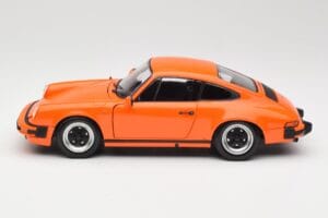 Porsche 911 930 Carrera 3.2 Signal Orange Minichamps 1:18 100063025 Métal — image 4 sur 8