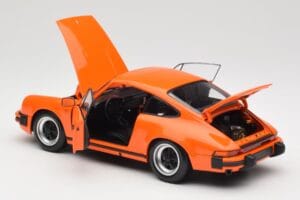 Porsche 911 930 Carrera 3.2 Signal Orange Minichamps 1:18 100063025 Métal — image 5 sur 8
