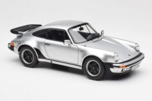 Porsche 911 930 Turbo 3.3 Argent Norev 1:18 187574 Métal — image 6 sur 8