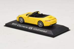 Porsche 911 991 Carrera 4S Cabriolet Jaune Minichamps 1:43 WAP0201120C Métal — image 3 sur 5