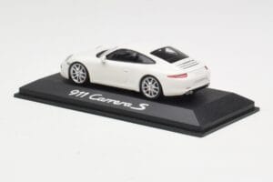 Porsche 911 991 Carrera S Blanc IAA Frankfurt 2011 Minichamps 1:43 WAX20100090 Métal — image 4 sur 5