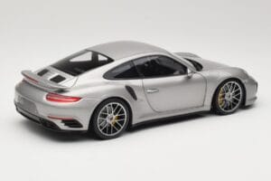 Porsche 911 991 Turbo S Argent Minichamps 1:18 113067126 Métal — image 3 sur 8